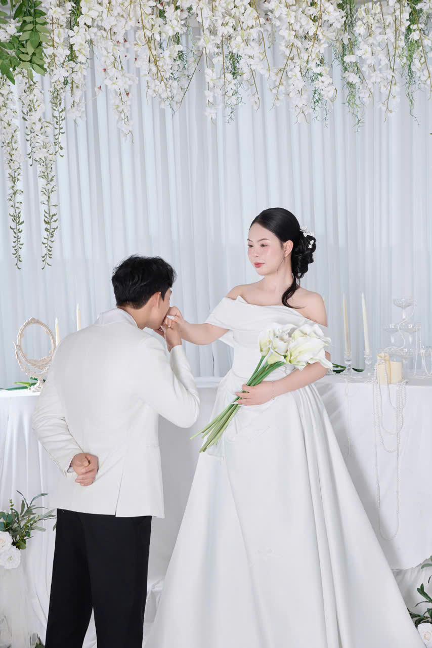 Wedding moment 2
